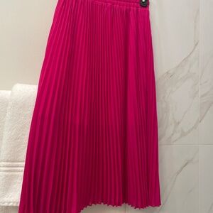 Pleated magenta midi skirt, lined, sz M